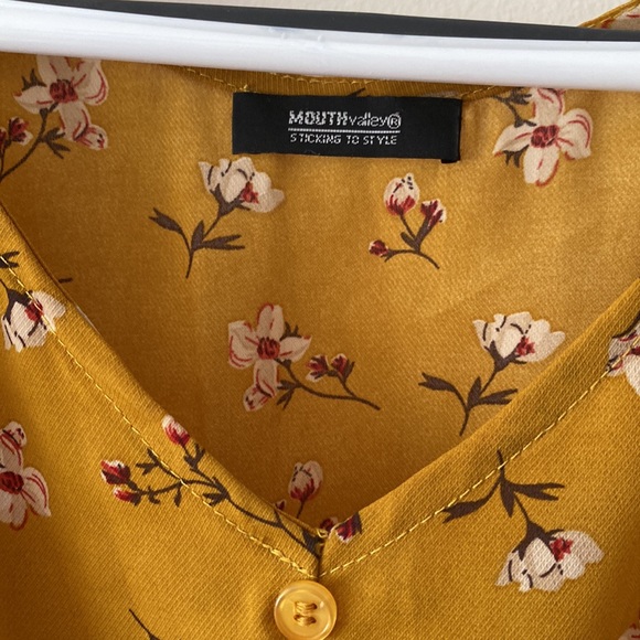 Dress - Picture 2 of 4